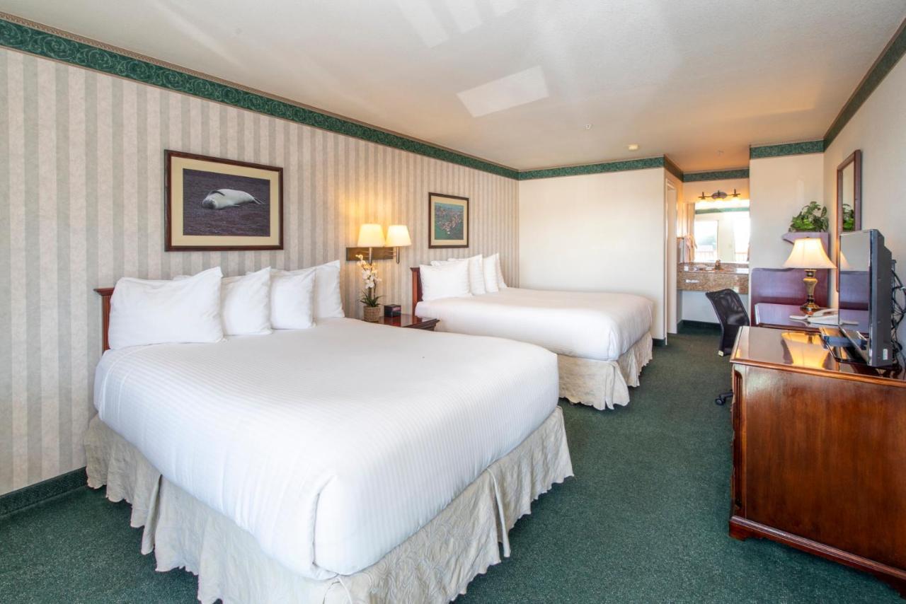 Emerald Dolphin Inn & Mini Golf Fort Bragg Exterior photo